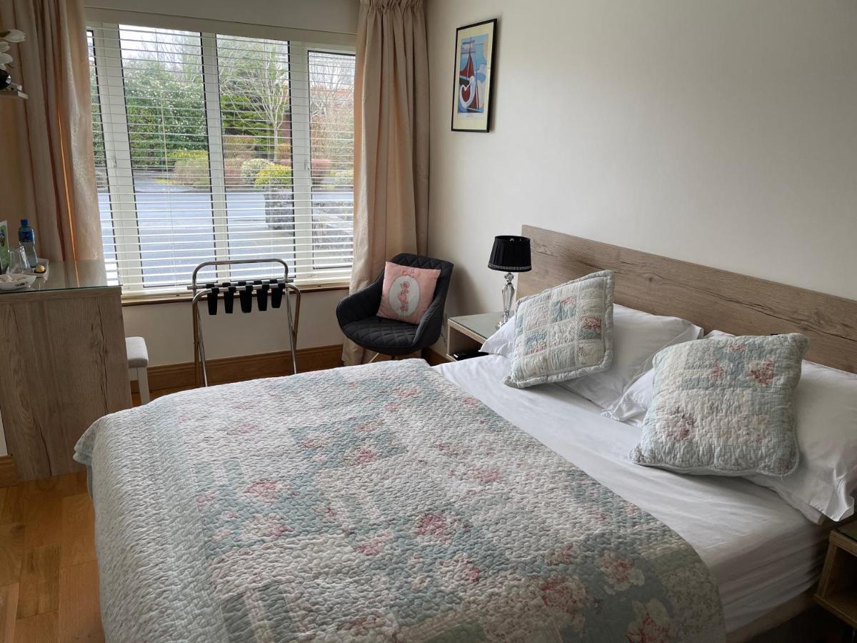 The Wave Bed & Breakfast Galway Exterior photo